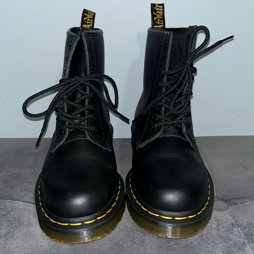 DR. Martens 1460 WOMEN'S SMOOTH LEATHER LACE UP BOOTS Doc Martens